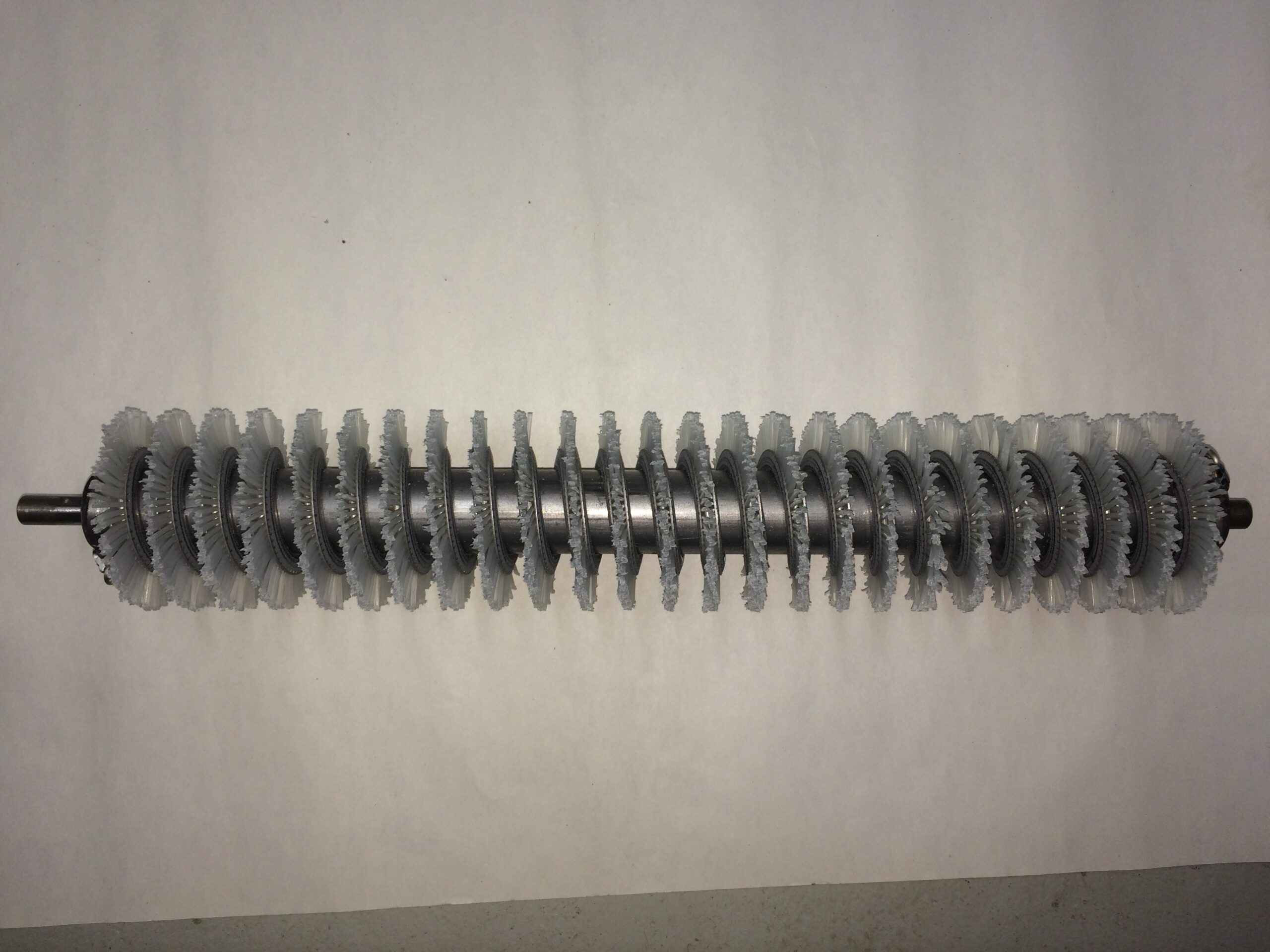 QuickPlane special purpose brush roller with steel and nylon bristles